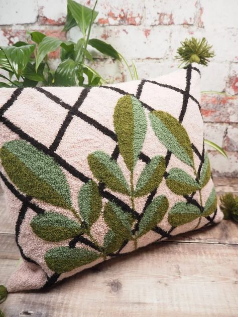 Punch Needle Cushion, Trellis Wall, Punch Needle Pillow, Crochet Cushion Pattern, Needle Cushion, Punch Embroidery, Kids Punch, Embroidery Cushion, Cushion Cover Designs