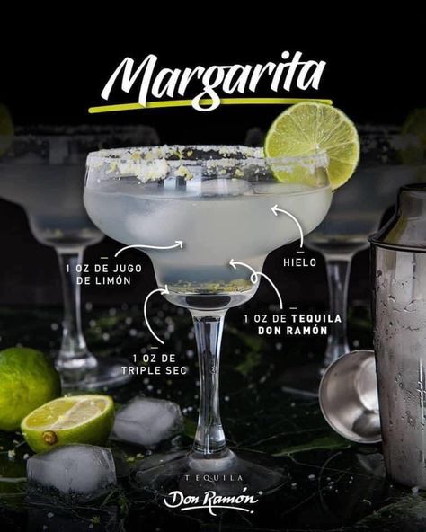 Margarita Drink, Tequila Margarita, Cocktail Drinks Alcoholic, Coconut Cupcakes, Drink Bar, Party Food Platters, Healthy Drinks Smoothies, Boozy Drinks, Keto Drink