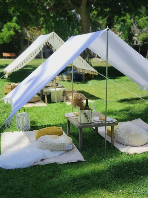 Lux Picnic, Luxury Picnic, Villain Aesthetic, Picnic Decorations, Hemma Diy, Village House, Village House Design, Outdoor Decor Backyard, Bathroom Ideas Modern