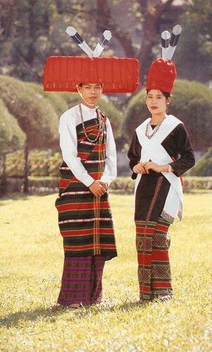 Chin Traditional Dress, Black Pink Microphone, Kazan Russia, Myanmar Travel, Burma Myanmar, Indian Dance, Traditional Dress, Kazan, People Around The World