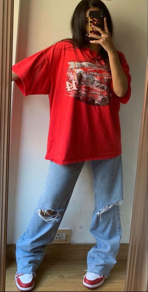 Baggy Red Shirt Outfit, Red Indie Outfit, Red Shirts Aesthetic, Red Shirt Blue Jeans Outfit, Red Tshirt Aesthetic, Red Tshirt Outfit Aesthetic, Red Baggy Shirt, Red Oversized Tshirt Outfit, Red Tshirt Outfit Women