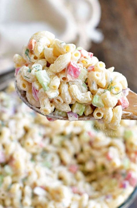 You can’t have a BBQ party or a potluck without some delicious Macaroni Salad. This is our favorite Macaroni Salad full of red onions, celery, bell peppers, herbs, and of course, delicious creamy dressing. #pasta #macaroni #salad #bbq #bbqsides #bbqsidedish Pasta Salad Mayonnaise, Pepper Jack Pasta, Homemade Macaroni Salad, Macaroni Salad Ingredients, Easy Macaroni Salad, Pasta Salad Ingredients, Best Macaroni Salad, Easy Macaroni, Macaroni Salad Recipe