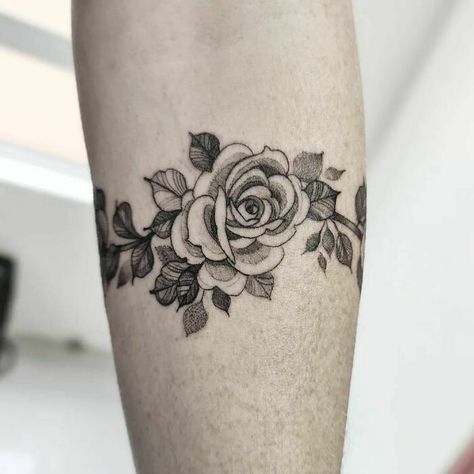 Roses Armband Rose Armband Tattoo, Bracelet Tattoo For Man, Timeless Tattoo, Tattoo Maker, Occult Tattoo, Armband Tattoos, Heart On Your Sleeve, Japan Tattoo Design, Flower Tattoo Arm