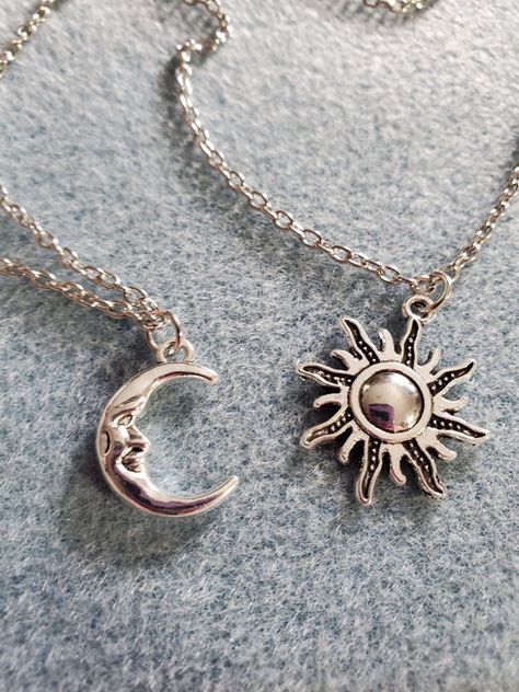 Matching Necklaces Aesthetic, Sun And Moon Necklaces, Moon Necklaces, Sun And Moon Necklace, Grunge Jewelry, Indie Jewelry, Magical Jewelry, Dope Jewelry, Celestial Jewelry