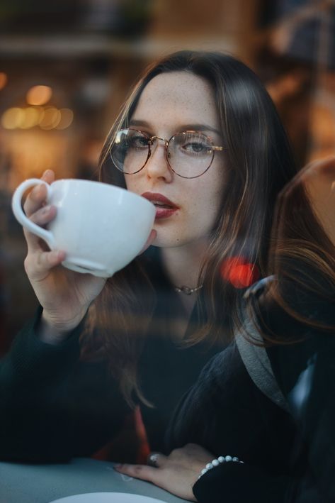 Coffee shop photoshoot maine new england Photography Poses Coffee, Coffee Shop Photoshoot, Easy Pose Ideas, Shop Photoshoot, Easy Poses, Nyc Photoshoot, Coffee Shop Branding, Photo Lessons, Coffee Shop Photography