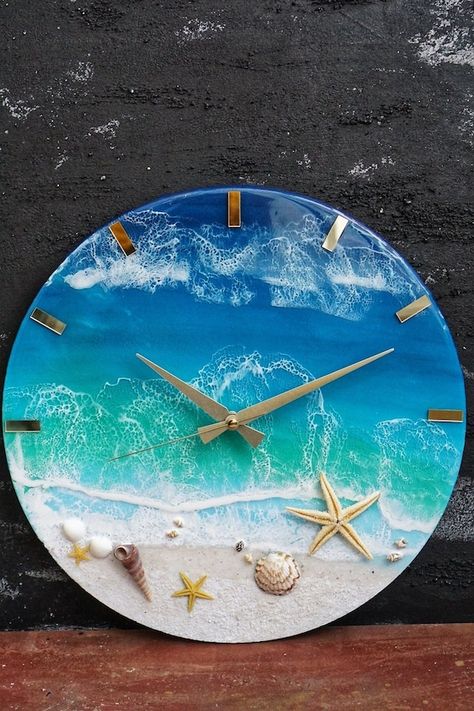 Resin Art Clock Design, Resin Clock Ideas, Resin Wall Art Home Decor, Epoxy Pictures, Resin Art Wall Clock, Beach Resin Art, Epoxy Clock, Epoxy Resin Wall, Ocean Wave Painting