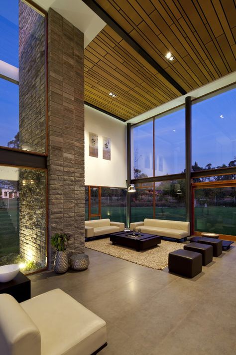 Casa 2V in Ecuador displays unique volumetric structure Modern Properties, Property Design, Design Exterior, High Walls, High Ceilings, A Living Room, Large Windows, 인테리어 디자인, Interior Architecture Design