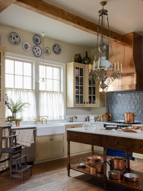 Résidence Secondaire - Traditional - Kitchen - New Orleans - by Decorations Lucullus | Houzz New Orleans Interior, New Orleans Interior Design, Reclaimed Building Materials, Cozy Kitchen, Kitchen Photos, Kitchen Remodel Idea, Traditional Kitchen, Design Kitchen, Kitchen Space