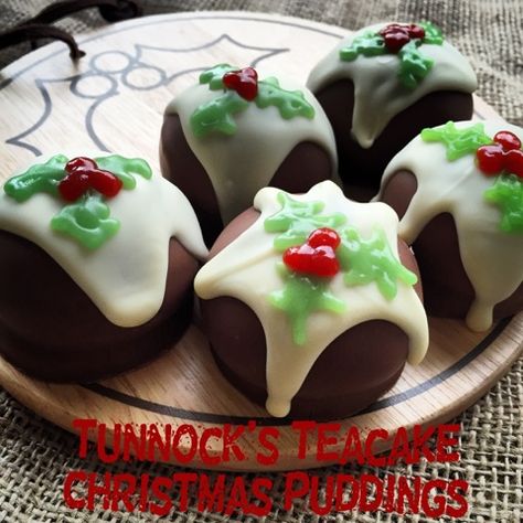 Foodie Quine: Tunnock's Teacake Christmas Puddings Christmas Pudding Biscuits, Festive Food Ideas, Tunnocks Tea Cakes, Christmas Puddings, Fruit Pudding, Glace Cherries, Festive Food, Melting White Chocolate, Christmas Food Desserts