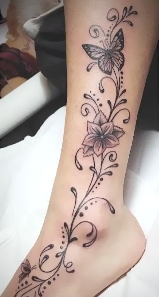 Butterfly Tattoo On Leg For Women, Feather Tattoo Ankle, Flower Foot Tattoo, Tattoos Moon, Cute Foot Tattoos, Ankle Bracelet Tattoo, Ankle Tattoos For Women, Ankle Tattoos, Butterfly Tattoos For Women