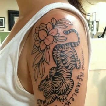 Muay Thai Tiger Tattoo, Thai Tiger Tattoo, Muay Thai Tiger, Tiger Tattoo Ideas, Thai Tiger, Tiger Tattoo Designs, Muay Thai Tattoo, Borneo Tattoo, Sak Yant Tattoo