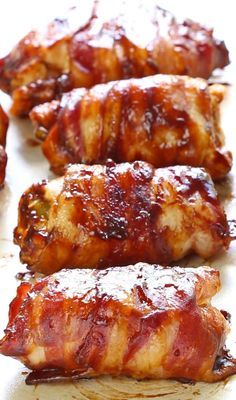 Get your tastebuds ready for a Bacon BBQ Chicken Bombs, it has chicken, cheese, bbq sauce, bacon and jalapeno...and yes, it's as good as you are dreaming it is! Hand Snacks, Bacon Bbq Chicken, Baby Rottweiler, Bbq Bacon, Alfredo Sauce, Bbq Chicken, Bbq Recipes, Bbq Sauce, Grilling Recipes