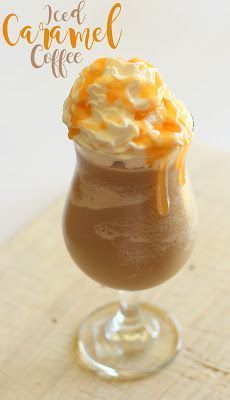 Frozen Coffee Drinks Recipes, Caramel Coffee Recipe, Carmel Coffee, Frozen Coffee Drinks, Blender Drinks, Coffee Recipes Starbucks, Frozen Coffee, Easy Coffee Recipes, Ninja Creami