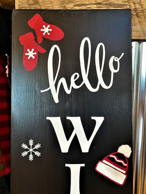 Happy Holidays Porch Sign, Winter Porch Leaners, Winter Welcome Signs For Porch, Winter Porch Signs, Porch Boards, Winter Porch, Winter Signs, Christmas Signs Wood, Round Door