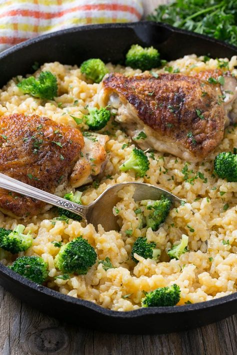 This one pot chicken with cheddar broccoli rice combines classic flavors for a quick and easy dinner. Chicken thighs are cooked with a creamy cheesy broccoli cheddar rice for a complete meal without all the cleanup. Cheddar Broccoli Rice, Cheddar Broccoli, Rice And Broccoli, Chicken Breast Crockpot Recipes, Healthy One Pot Meals, Chicken And Rice Dishes, Chicken Broccoli Rice Casserole, Crockpot Chicken Breast, Chicken Broccoli Rice