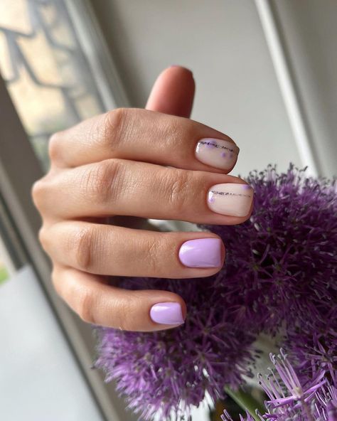 Lilac Wedding Nails For Bride, Purple Nails Wedding, Wedding Nails Purple, Purple Short Nails, Purple Wedding Nails, Beach Wedding Nails, Spring Pedicure, Wedding Manicure, Long Fingernails