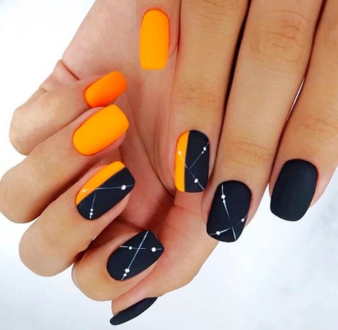 Nail Ideas Orange And Black, Nails Orange And Black, Grey And Orange Nails, Cute Orange And Black Nails, Black And Orange Gel Nails Short, Orange Nails With Black Lines, Black Orange Nails, Black Snd Orange Nails, October Nails Orange And Black