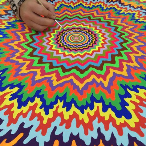 5th Grade Painting Lesson- link to artist Jen Stark's bright paintings!  Featured Presenter at Art Ed Now! - The Art of Education University Jen Stark Art, Jen Stark, Trippy Drawings, Online Conference, Psychadelic Art, Paper Sculptures, Incredible Art, Geometric Design Art, Sand Crafts