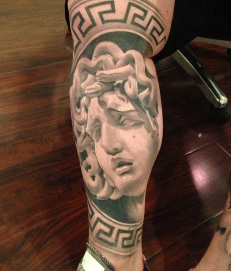 MEDUSA HEAD/VERSACE TATTOO BY BOBBY SERNA  #medusa #versace #tattoo #portrait Versace Tattoo Ideas, Tatoos God, Versace Tattoo Design, Medusa Head Tattoo, Versace Tattoo, Gentleman Tattoo, Small Face Tattoos, Medusa Versace, Best Leg Tattoos