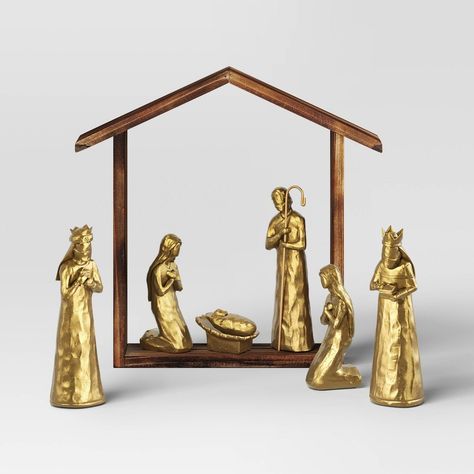 Celebrate the spirit of Christmas by adding this 7-Piece Metallic Christmas Nativity Scene Figurine Set from Wondershop™ to your holiday decor. This Christmas nativity scene set features six figures in a gold-tone finish plus a manger frame. This set is sure to add a classic touch to your Christmas decor. Welcome to the Wondershop™. Modern Contemporary Christmas Decor, Holiday Decor Inspiration, Old Money Christmas Decor, Manger Scenes Nativity Diy, Nativity Scene Decor, Navity Scene, Old World Christmas Decor, Metallic Christmas Decor, Christian Christmas Decor