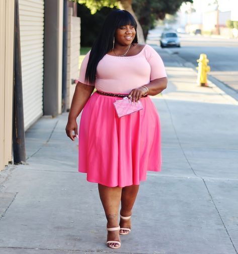 LACE N LEOPARD: Pink Princess Monochromatic Outfit Plus Size, Salmon Skirt, Big Size Outfit, Pink Plus Size, Casual Attire For Women, Plus Size Fashionista, Outfit Plus Size, Outfits Curvy, Monochromatic Outfit