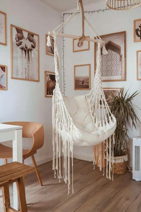 This hanging chair is designed with a fringe pattern; mixed in Bohemian style, it will perfectly accentuate the retro and style and make it an elegant decor in your home. Living Comfortable. Boho Bedrooms, Patio Hammock, Macrame Hanging Chair, Hanging Beds, Boho Styl, Handmade Wall Decor, Lambada, Toddler Rooms, Durable Furniture