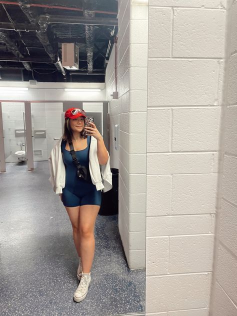 Fashion Outfits Plus Size, Baseball Fashion, Baseball Games, Curvy Girl Outfits, Gaming Clothes, Girl Outfits, Summer Outfits, Outfit Inspirations, Baseball