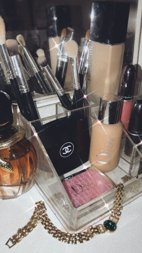 Dior chanel makeup aesthetic Makeup Aesthetic Chanel, Chanel Aesthetic Makeup, 2016 Makeup Aesthetic, High End Makeup Aesthetic, Makeup Aesthic, Chanel Makeup Aesthetic, Aesthic Pictures, Dior Makeup Aesthetic, Social Aesthetic