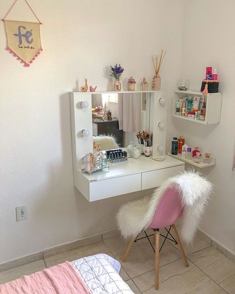 Beautiful Dorm Room, Colorful Room Decor, Dressing Room Decor, Beauty Room Decor, Pinterest Room Decor, Redecorate Bedroom, Room Design Bedroom, Dream Room Inspiration, Room Makeover Bedroom