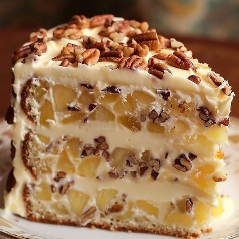 Southern Creamy Pineapple Pecan Cake, Pineapple Pecan Cake, Pineapple Desert, Optimal Recipes, Christmas Punch Recipes, Pecan Cake, Slice Of Heaven, Pecan Pie Recipe, Crunchy Pecans