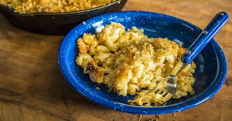 Smoked Mac & Triple Cheese Recipe - Traeger Grills Traeger Mac And Cheese, Smoked Pasta, Vegetable Cocktails, Smoked Mac And Cheese, Pork Rub, Pellet Grill Recipes, Traeger Recipes, Traeger Grill, Smoked Food Recipes