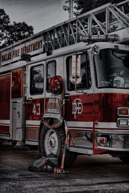 First Responders Aesthetic, Fire Fighter Aesthetic Female, Firewoman Aesthetic, Fire Fighter Background, Firefighter Astetic, Fire Department Aesthetic, Firetruck Aesthetic, Firefighter Romance Aesthetic, Firefighter Aesthetic Wallpaper