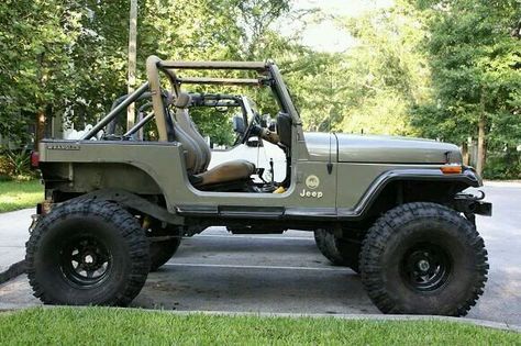 This the color I want. If can't discover it I will have to settle for the discontinued 2009 Sahara one. Tan Jeep, Gray Jeep, Cj Jeep, Badass Jeep, Tj Wrangler, Jeep Mods, Jeep Yj, Cute Image, Hors Route