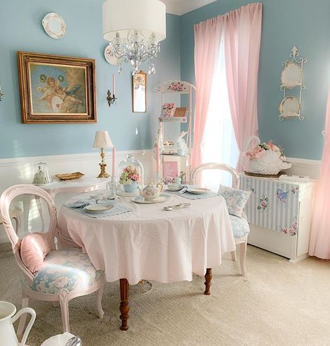 Tea Cottage Pretties - Beverly on Instagram: “Hello my dear friends, hope everyone is well today. I am not finished with my new tea room but the sun was shinning in the windows and…” Tea Room Ideas Small Spaces, Tea Room Interior, Tea Room Design, Victorian Tea Room, Tea Room Decor, Vintage Tea Rooms, Cottage Dining Rooms, Shabby Chic Tea, Cottagecore Home