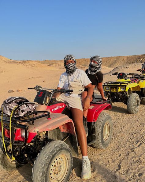 Atv Quads Aesthetic, Desert Atv Aesthetic, Hurgada Photo Ideas, Quad Couple Pictures, Quad Biking Aesthetic, Quad Pictures Photo Ideas, Hurgada Aesthetic, Quads Aesthetic, Quad Bike Aesthetic