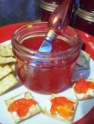 Red Pepper Jelly Recipe, Pepper Jelly Recipe, Pepper Jelly Recipes, Red Pepper Jelly, Hot Pepper Jelly, Homemade Jelly, Jelly Recipe, Moonshine Recipes, Pepper Jelly