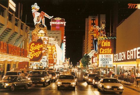 The Las Vegas, Fremont Street from the 1980's. Glitter Gulch, Vegas Glamour, Vegas Pictures, Downtown Vegas, Atlantic City Casino, Las Vagas, Vintage Vegas, Neon Signage, Old Vegas