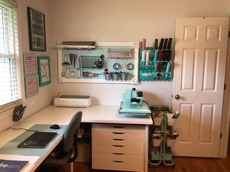 Heat Press And Cricut Table, Cricut And Heat Press Desk, Mint Craft Room, Craft Room With Heat Press, Cricut Setups, Ikea Cricut Craft Room, Craft Room Heat Press Organization, Heat Press Room Ideas, Sublimation Desk Setup