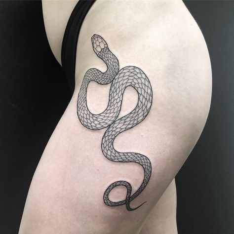 Snake Tattoo Ideas, Austin Tattoo, Cobra Tattoo, Serpent Tattoo, Snake Tattoo Design, Disney Tattoo, Thigh Tattoos Women, Diy Tattoo, Tattoo Cover-up