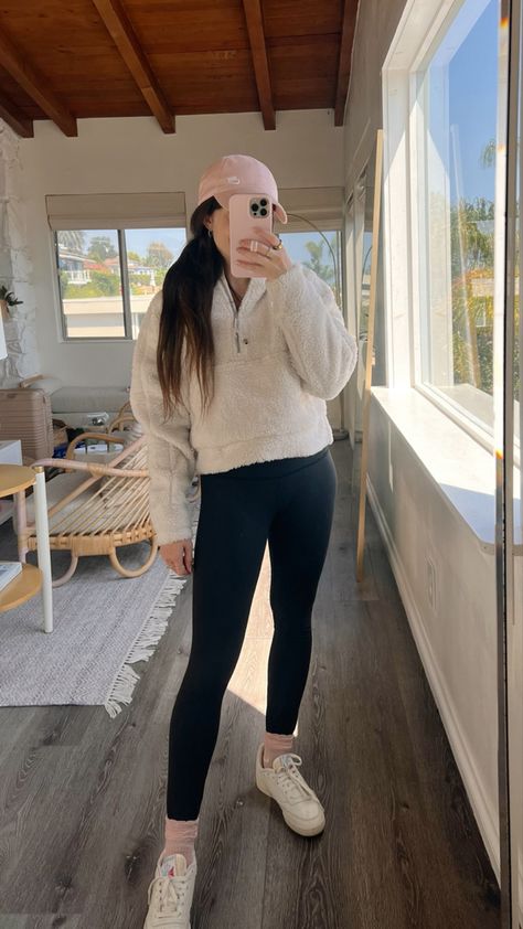 Fall Outfits 2022 | Maxie Elise - fall athleisure, winter athleisure, winter outfits 2022, reebok, sherpa hoodie, fall outfits 2022 trends, fall trends Sherpa Hoodie Outfit, Hoodie Fall Outfits, Athleisure Outfits For Work, Athleisure Outfits Winter, Winter Outfits 2022, Winter Athleisure, Athleisure Outfits Spring, Fall Athleisure, Fall Outfits 2022