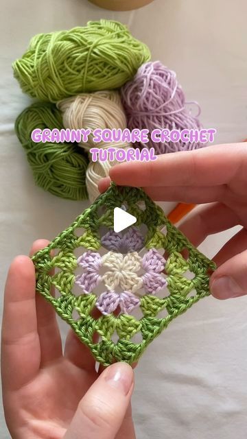 Granny Square Crochet Tutorial, Square Crochet Tutorial, Tutorial Crochet, Square Crochet, Granny Square Crochet Pattern, Crochet Videos, Free Crochet Patterns, Woven Blanket, Crochet Granny