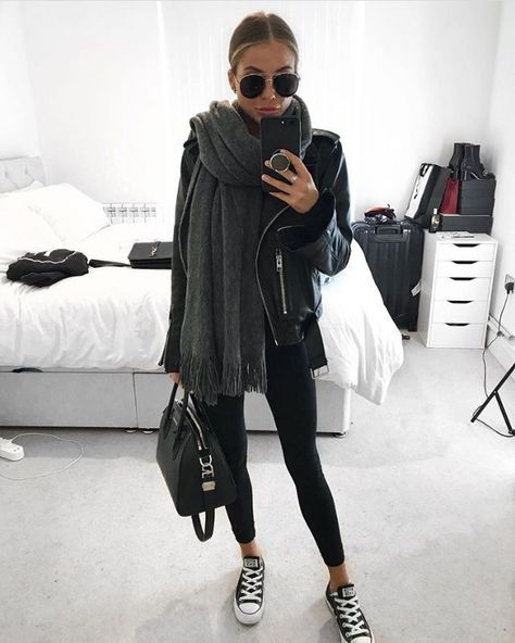 Autumn Jacket Women, Look Legging, Casual Weekend Outfit, Legging Outfits, Looks Black, Athleisure Outfits, Mode Inspo, Sporty Chic, Active Wear Outfits