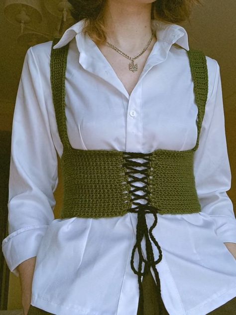 Cosy Crochet, Crochet Corset, Crochet Waistcoat, Advanced Crochet, Knitting Patterns Free Scarf, Crochet Crop Top Pattern, Corset Pattern, Crochet Ladies Tops, Crochet Hair Accessories