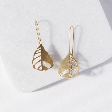 Brass Earring, Raw Brass Jewelry, Brass Jewellery, Brass Jewelry Handmade, Handmade Leaf-shaped Earrings, Handmade Metal Leaf-shaped Earrings, Brass Earrings Handmade, Nature-inspired Gold Leaf Earrings, Nature-inspired Leaf-shaped Brass Jewelry