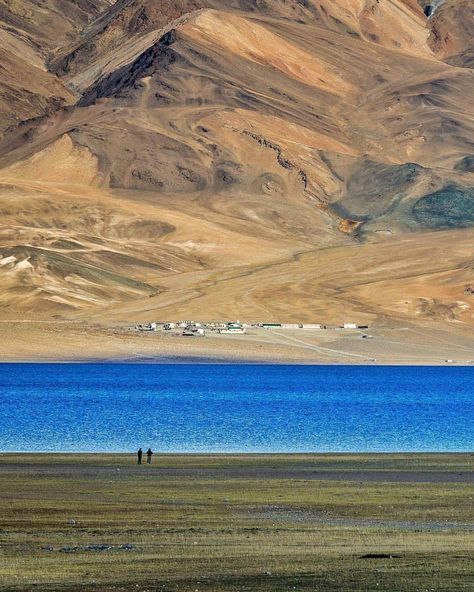 Tso Moriri One of Ladakh, India's magical great lakes, shimmers with an ever-changing series of reflections in its vivid blue waters. Image… India Himalayas, Backpacking India, Leh Ladakh, Travel India, Mountain Photography, Friends Love, Leh, Travel Wanderlust, Green Landscape