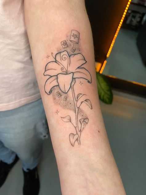 Flower From Rapunzel Tattoo, Tangled Golden Flower Tattoo, Tangles Flower Tattoo, Tangled Flower Tattoo Disney, Tangled Rapunzel Flower Tattoo, Repunzle Flower Tattoos, Tangled Themed Tattoo, Small Tangled Tattoos, Rapunzel Inspired Tattoos