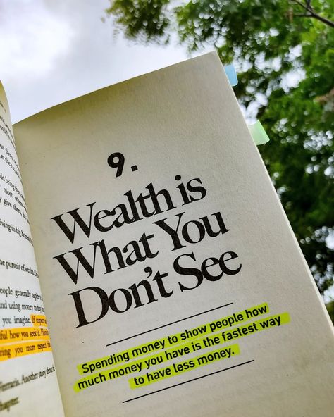 Sharing some of the insights from the Book: 🧡📒 📕Book Title- Psychology of money ✍️Author - @morganhousel ❓Have you read this Book? 📚 What’s one financial lesson that’s changed your perspective? Share in the comments! 🧡🌻💬 Save it// share this with your friends 🚀❤ Follow @rujal.epicreads for more bookish content 📚🌻✨ #ThePsychologyOfMoney #FinancialWisdom #MoneyMindset #PersonalFinance #Bookstagram Critical Thinking Books, Bookish Content, Psychology Of Money, Small Business Marketing Plan, Healing Books, Nerd Problems, Business Marketing Plan, Well Said Quotes, Books For Self Improvement