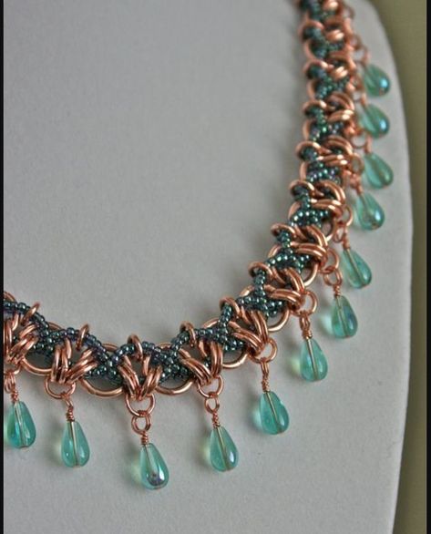 Bead Weaving and Copper Chainmaille with Blue by TheCopperAge Intriguing technique combining bead-string with maille. Blue Beads Necklace, Chainmaille Jewelry Patterns, Jewelry Pics, Beading Necklace, Chainmaille Necklace, Wire Ideas, Jump Ring Jewelry, Scale Mail, Chainmaille Jewelry