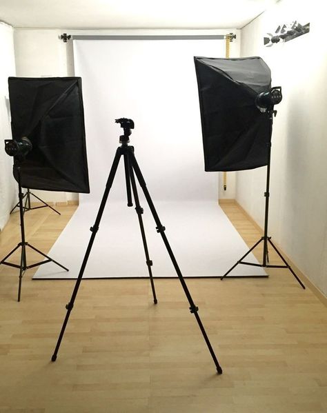 Photo Studio Lighting Setup, Small Gym Room, Photographer Room, Small Photography Studio, Photography Studio Decor, Photography Room, Home Photo Studio, Photography Studio Design, Photography Studio Setup