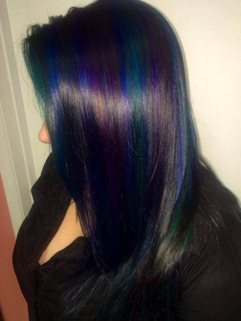 25 Black and Coloured Hair Combinations You Can Rock At Work - The Singapore Women's Weekly Iridescent Black Hair, Teal Highlights In Black Hair, Blue And Purple Hair Highlights, Random Highlights, Highlights Purple, Galaxy Hair Color, Teal Highlights, Blue Hair Highlights, Blue Green Hair